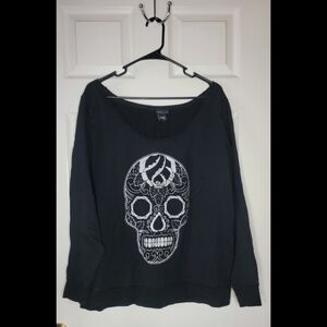 Torrid glitter skull pullover Size 0